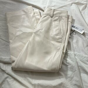 Aritzia babaton command cropped